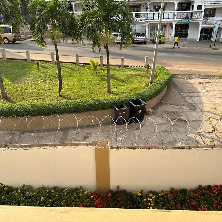 D Barfi Guesthouse, Excellent Location Kumasi Kültér fotó