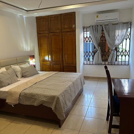 D Barfi Guesthouse, Excellent Location Kumasi Kültér fotó