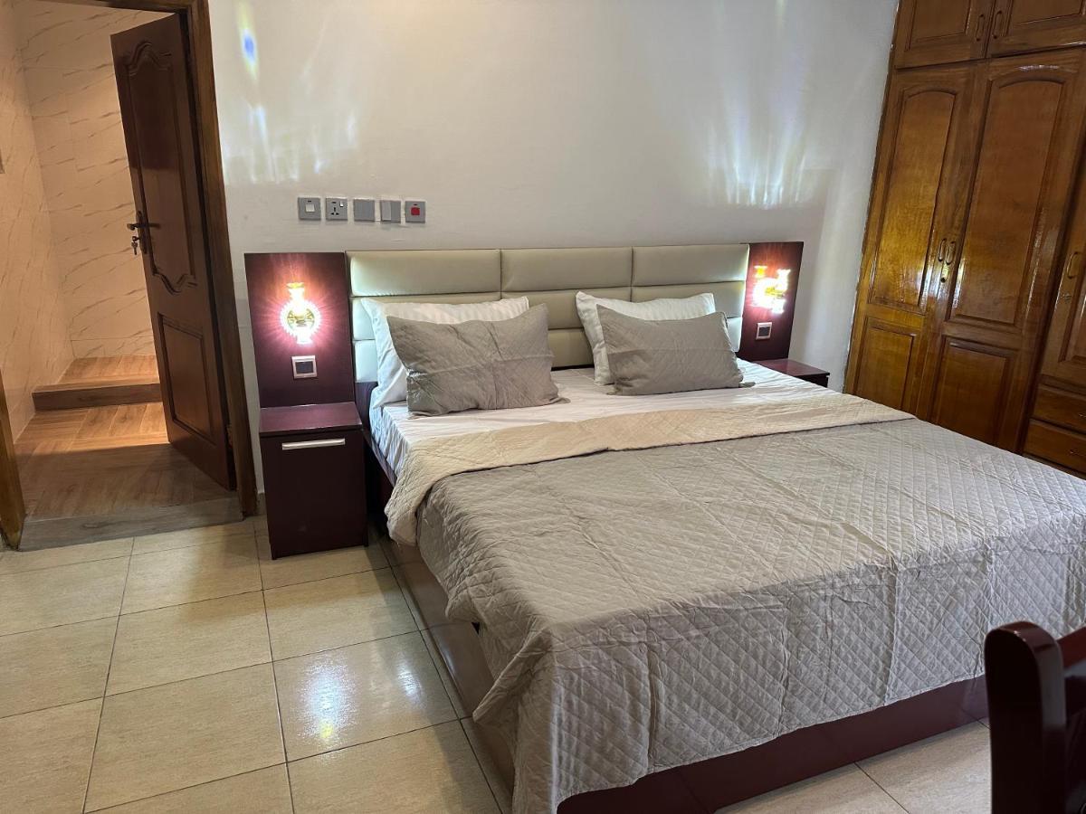 D Barfi Guesthouse, Excellent Location Kumasi Kültér fotó