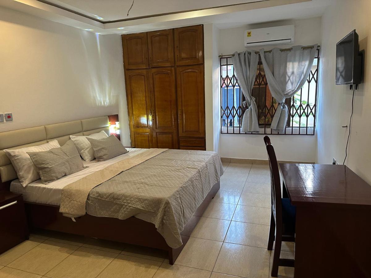 D Barfi Guesthouse, Excellent Location Kumasi Kültér fotó